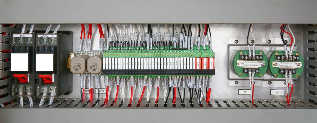 “可編程plc控制器的次世代產(chǎn)品將會具備哪些特點？”